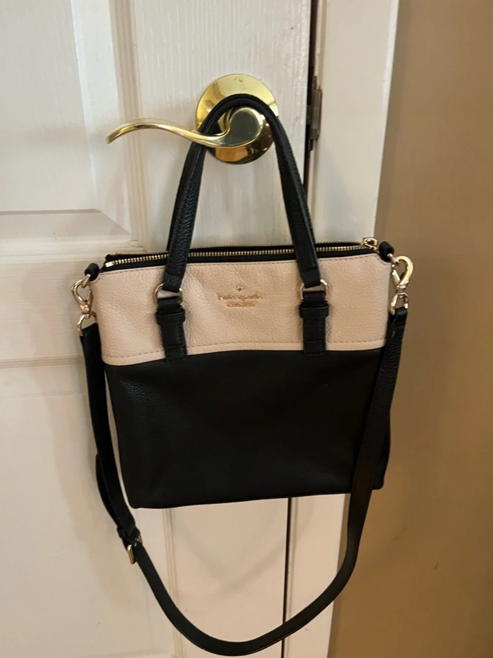 kate spade Two-Tone Black and Cream Crossbody Bag - Picture 2 of 10